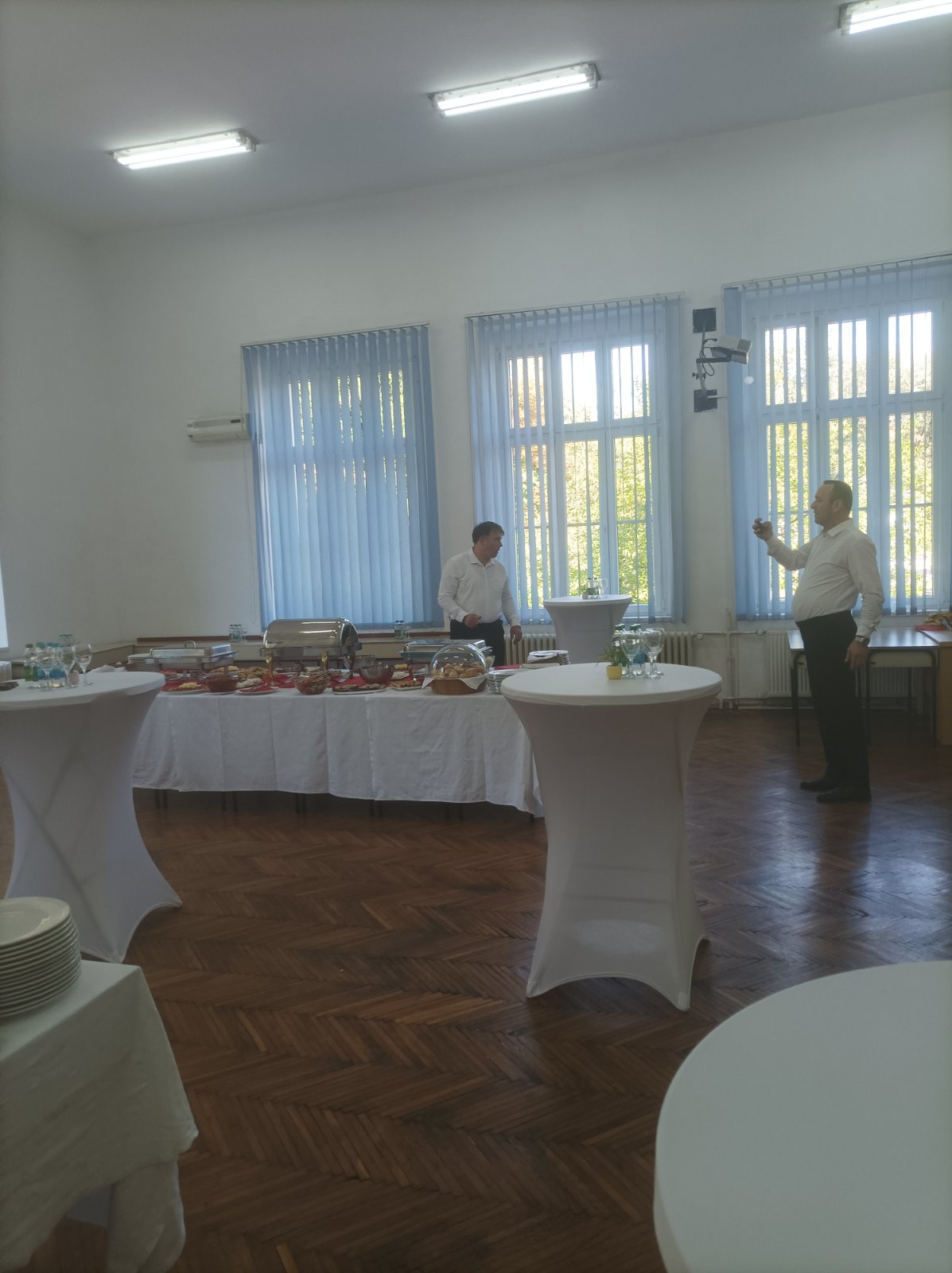 Priprema sale za proslavu